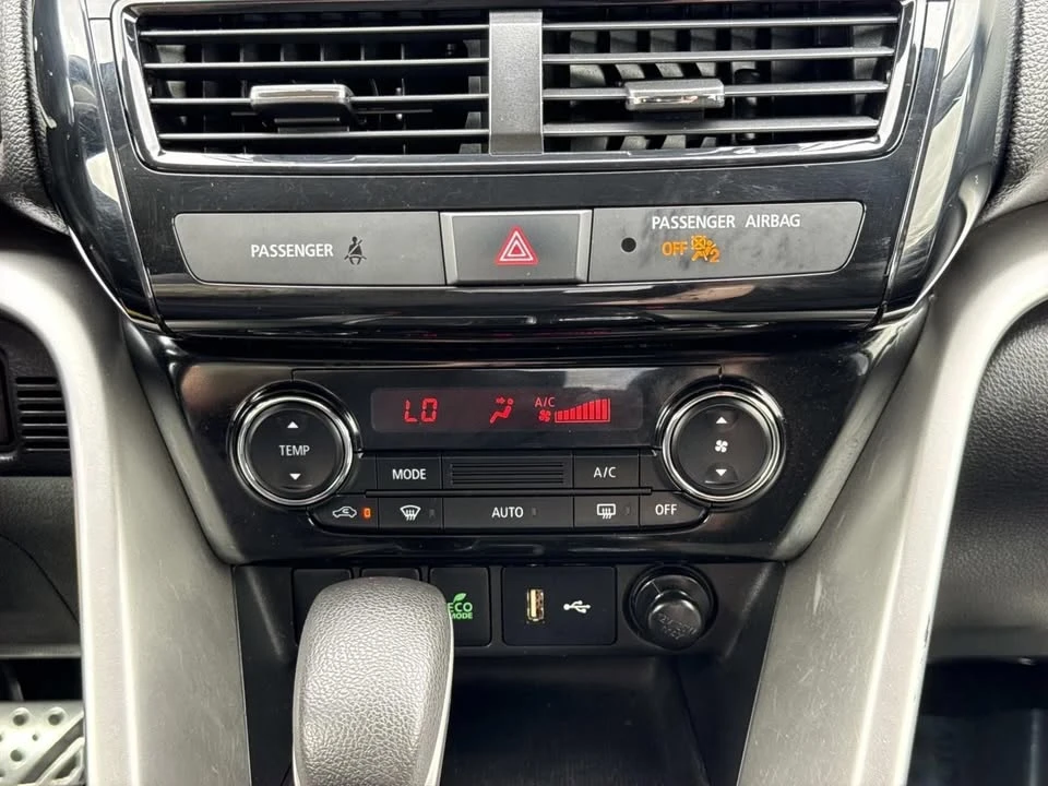 2022 Mitsubishi Eclipse Cross - Image 11 of 20