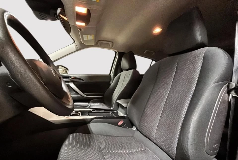 2022 Mitsubishi Eclipse Cross - Image 5 of 18