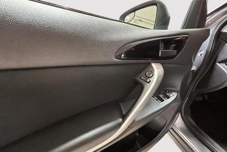 2022 Mitsubishi Eclipse Cross - Image 16 of 18