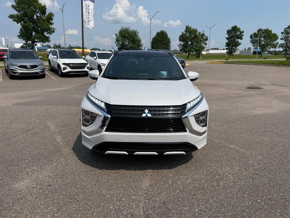 2022 Mitsubishi Eclipse Cross - Image 2 of 19