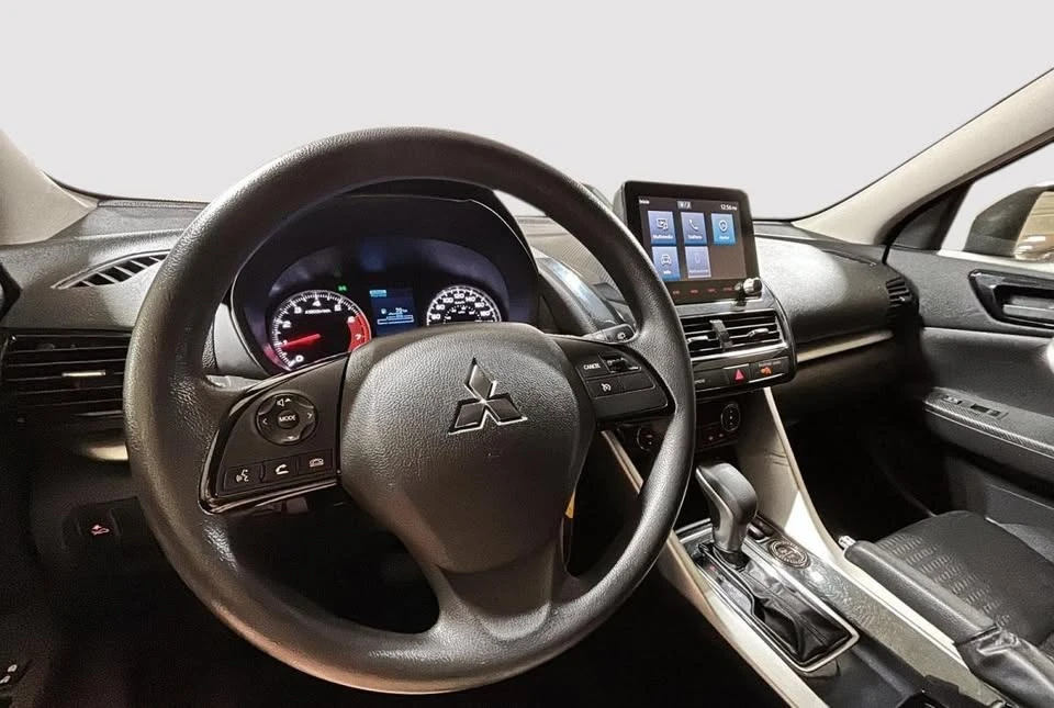 2022 Mitsubishi Eclipse Cross - Image 9 of 18