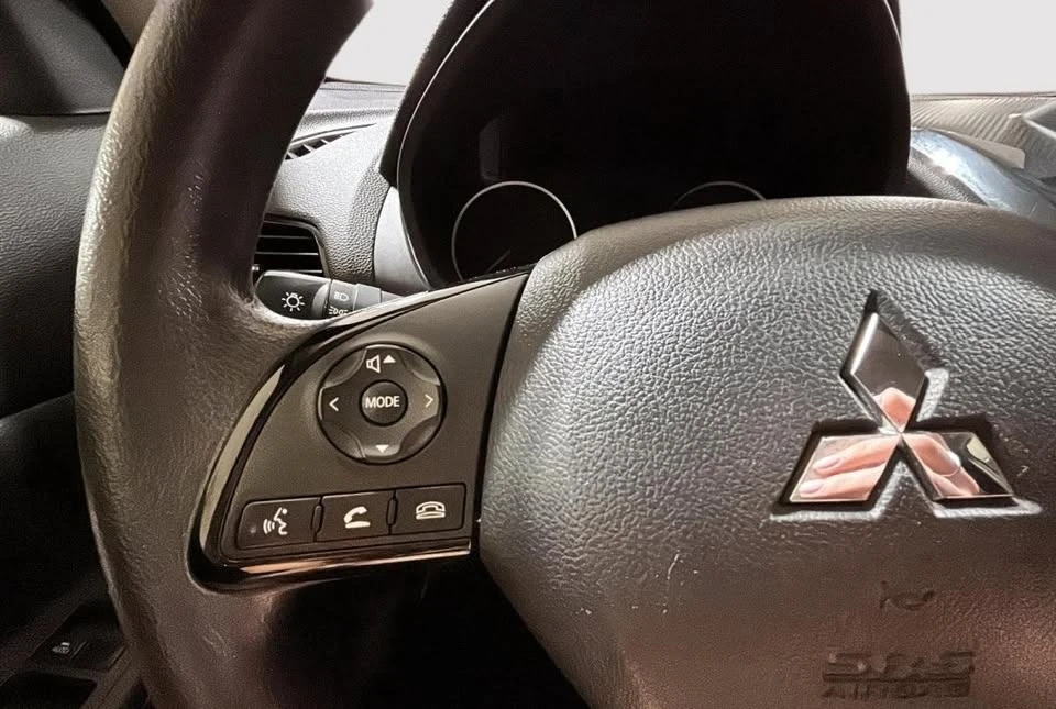 2022 Mitsubishi Eclipse Cross - Image 18 of 18