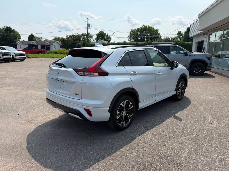 2022 Mitsubishi Eclipse Cross - Image 5 of 19