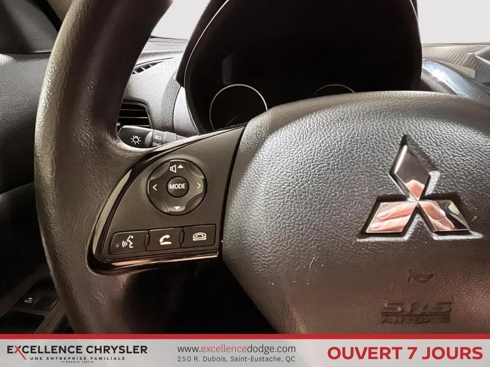 2022 Mitsubishi Eclipse Cross - Image 14 of 18