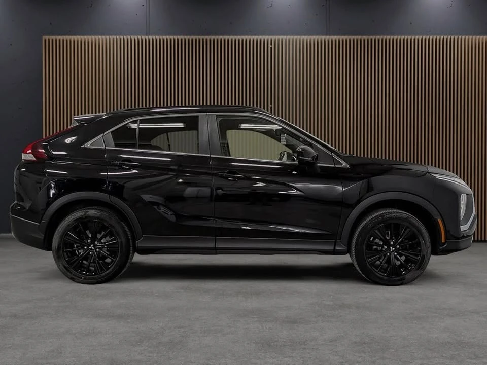 2022 Mitsubishi Eclipse Cross - Image 7 of 10