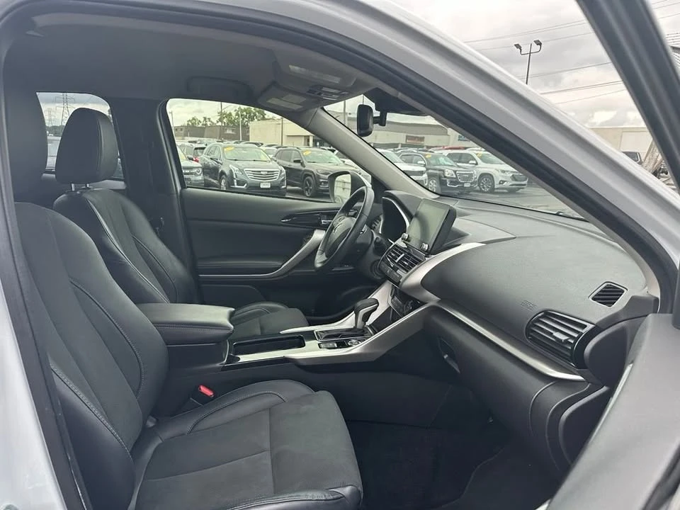 2022 Mitsubishi Eclipse Cross - Image 3 of 20
