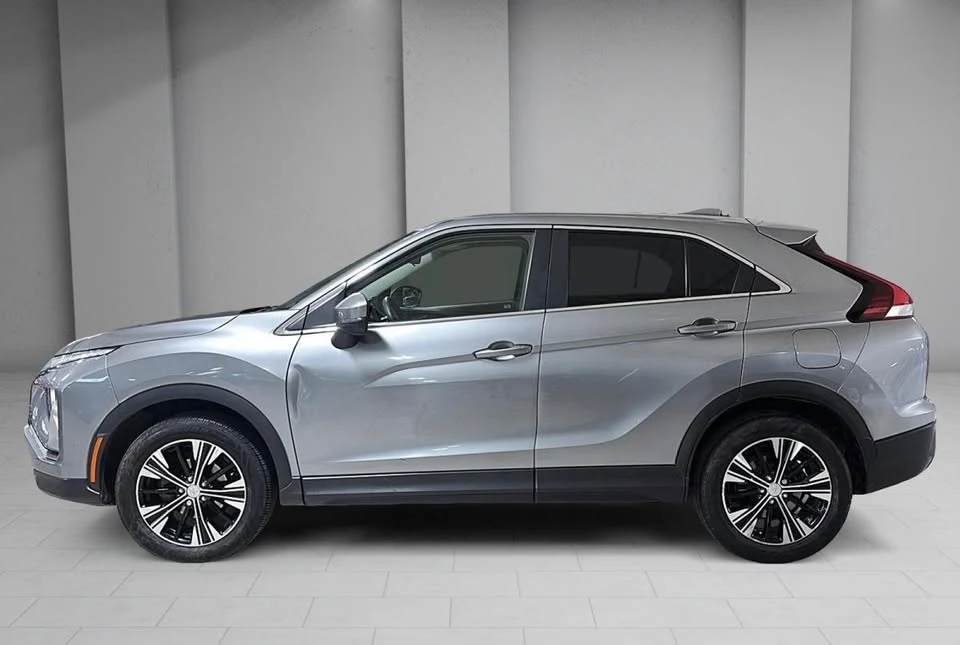 2022 Mitsubishi Eclipse Cross - Image 3 of 18
