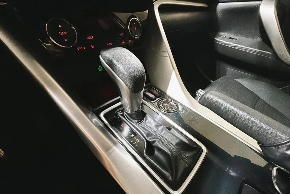 2022 Mitsubishi Eclipse Cross - Image 10 of 18