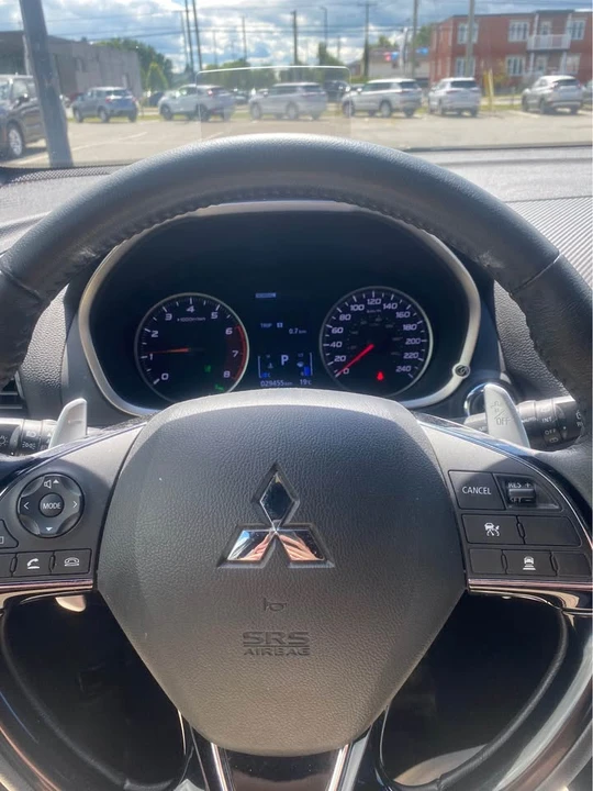 2022 Mitsubishi Eclipse Cross - Image 5 of 9