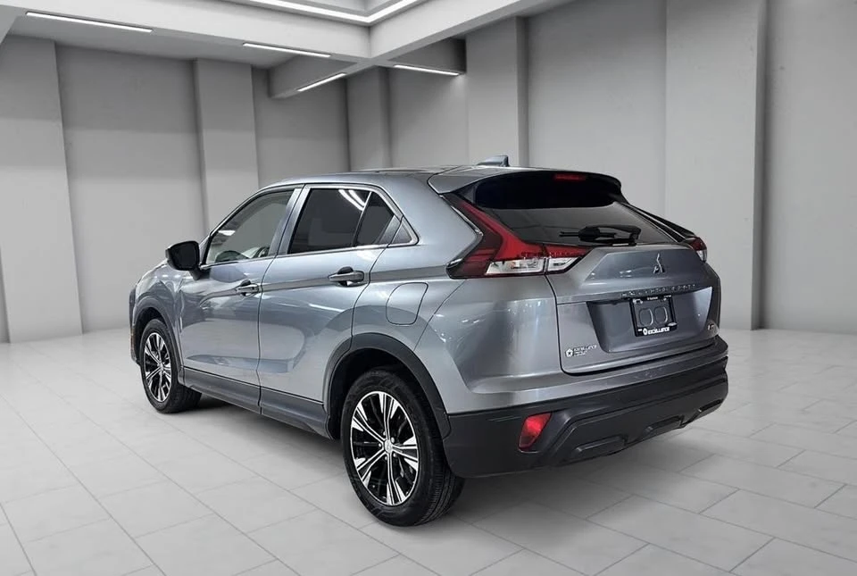 2022 Mitsubishi Eclipse Cross - Image 4 of 18