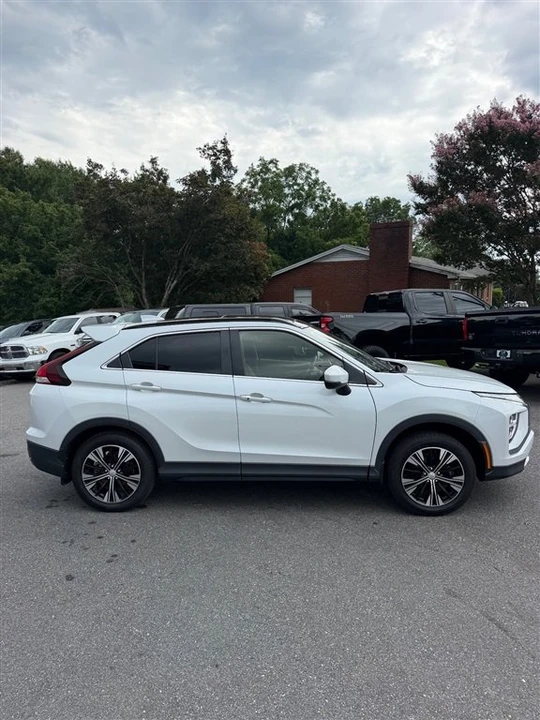 2022 Mitsubishi Eclipse Cross - Image 4 of 12