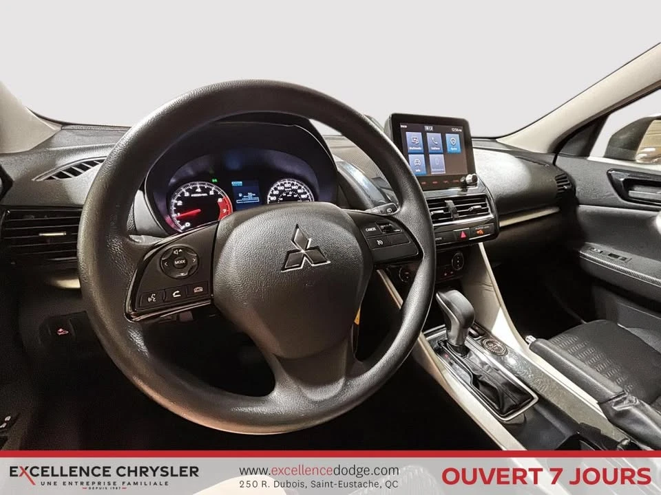 2022 Mitsubishi Eclipse Cross - Image 16 of 18