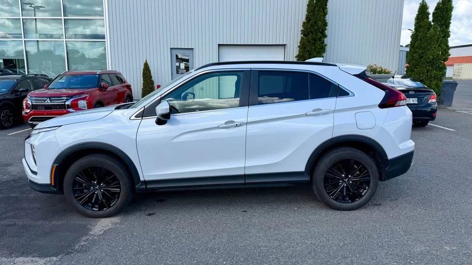 2022 Mitsubishi Eclipse Cross - Image 7 of 16