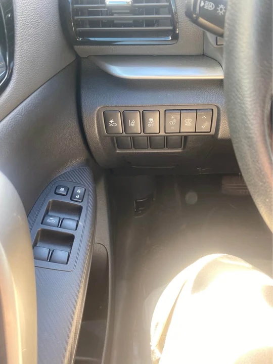 2022 Mitsubishi Eclipse Cross - Image 7 of 9