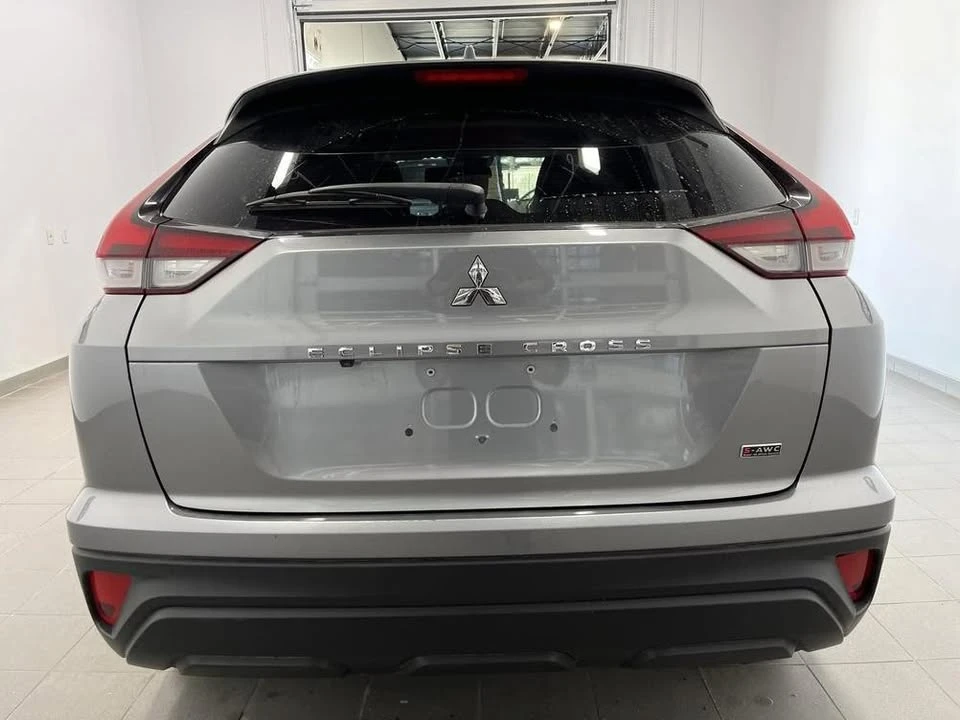 2022 Mitsubishi Eclipse Cross - Image 4 of 10