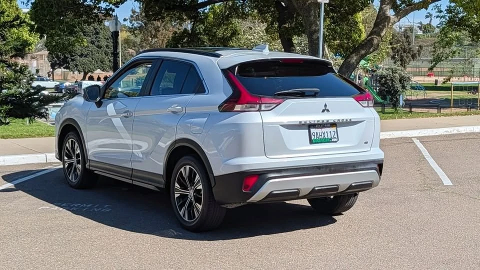 2022 Mitsubishi Eclipse Cross - Image 11 of 14