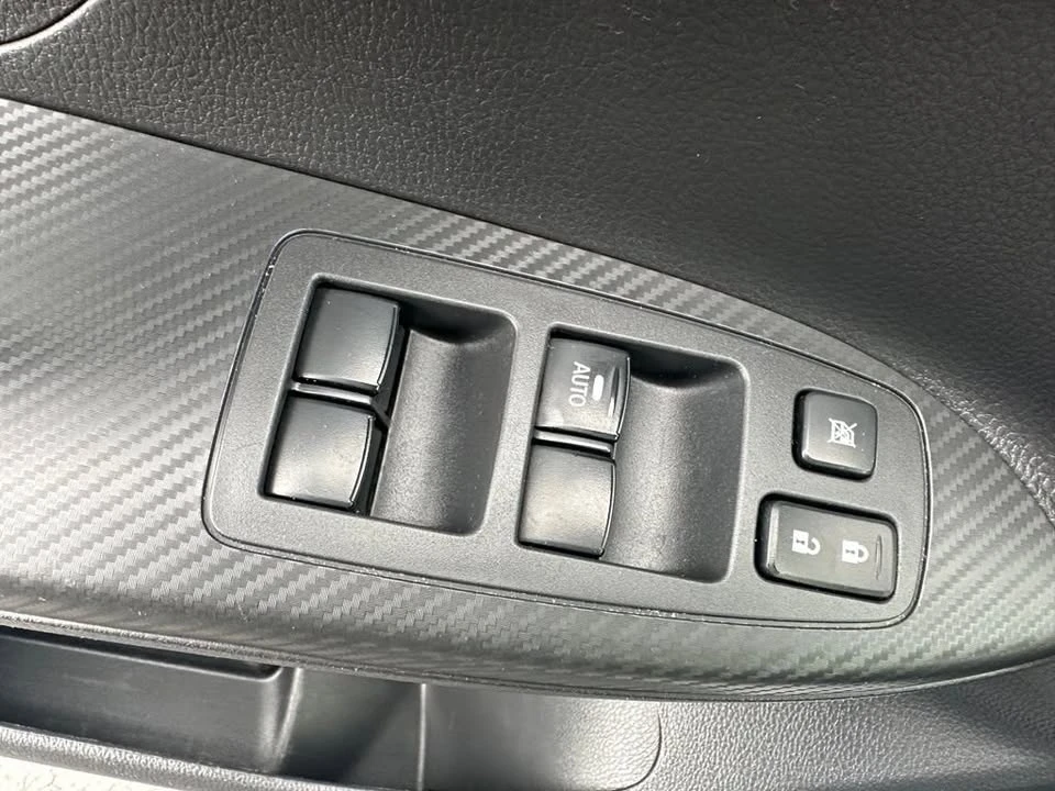 2022 Mitsubishi Eclipse Cross - Image 14 of 20