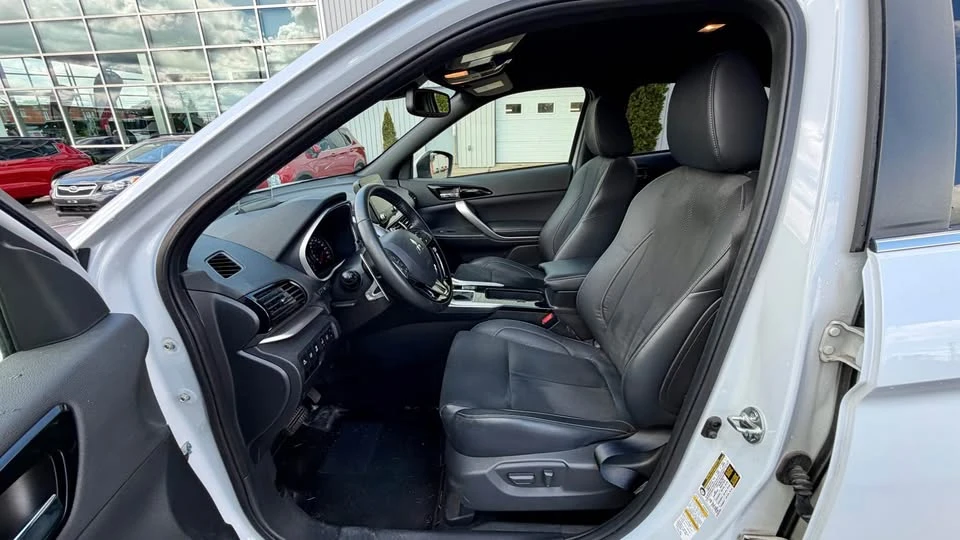 2022 Mitsubishi Eclipse Cross - Image 10 of 16