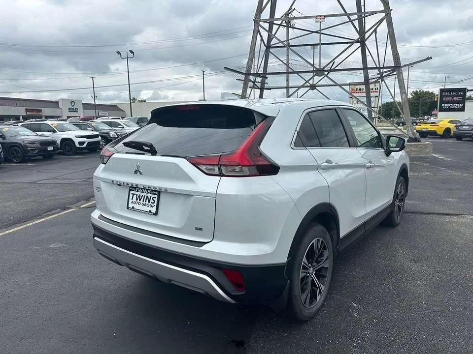 2022 Mitsubishi Eclipse Cross - Image 7 of 20