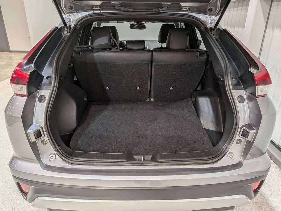 2022 Mitsubishi Eclipse Cross - Image 6 of 10