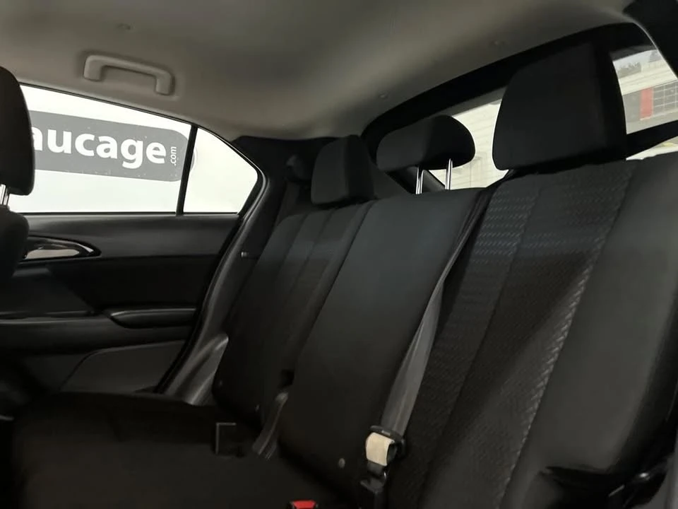 2022 Mitsubishi Eclipse Cross - Image 9 of 10