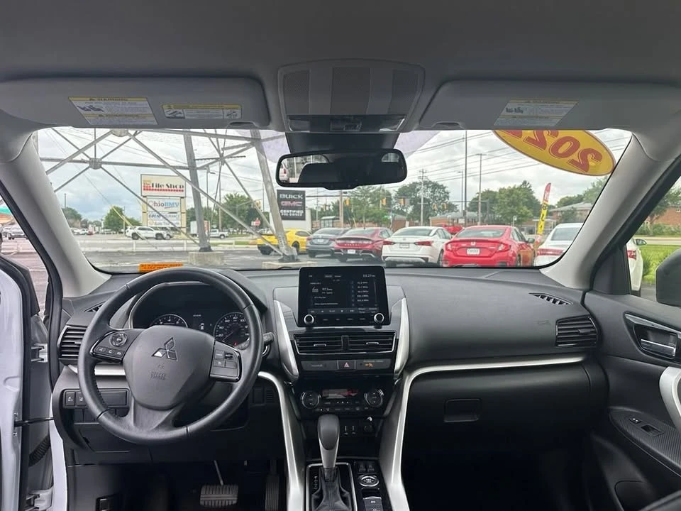 2022 Mitsubishi Eclipse Cross - Image 11 of 20