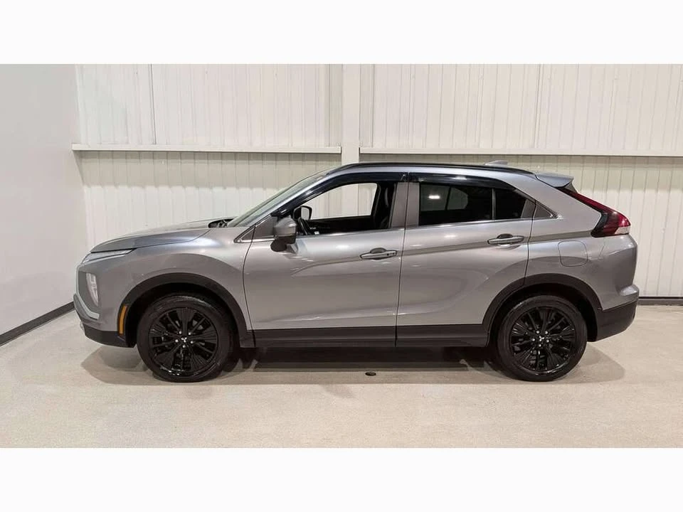 2022 Mitsubishi Eclipse Cross - Image 4 of 10