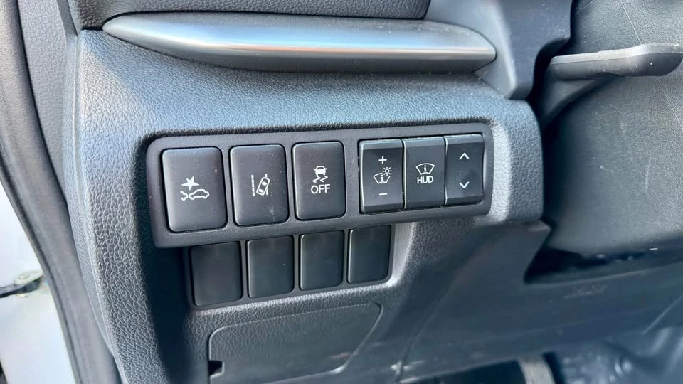 2022 Mitsubishi Eclipse Cross - Image 11 of 16