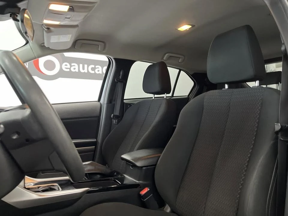 2022 Mitsubishi Eclipse Cross - Image 8 of 10