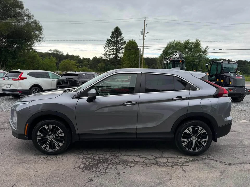 2022 Mitsubishi Eclipse Cross - Image 2 of 5