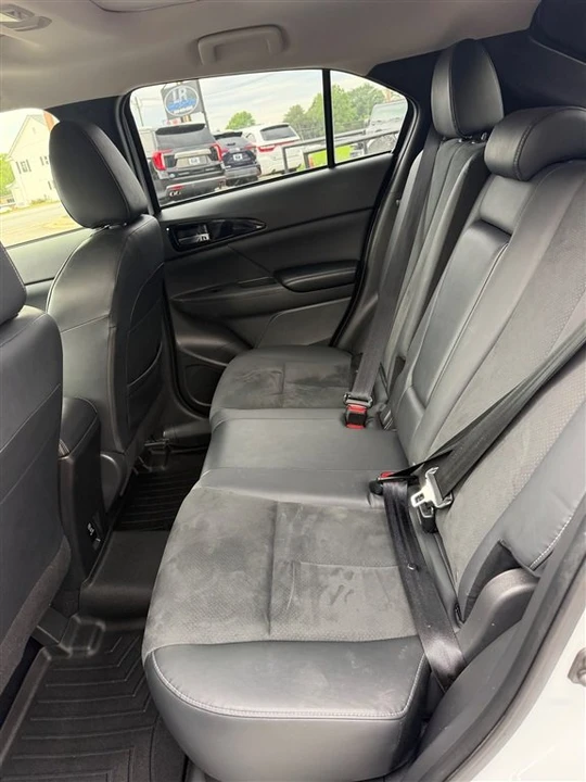 2022 Mitsubishi Eclipse Cross - Image 9 of 12