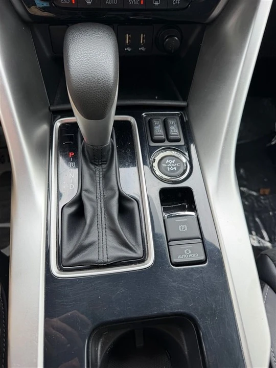 2022 Mitsubishi Eclipse Cross - Image 11 of 12