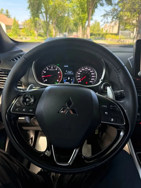 2022 Mitsubishi Eclipse Cross - Image 11 of 12