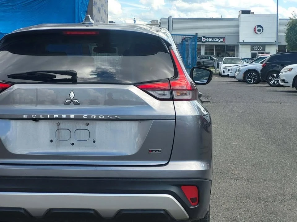 2022 Mitsubishi Eclipse Cross - Image 4 of 10