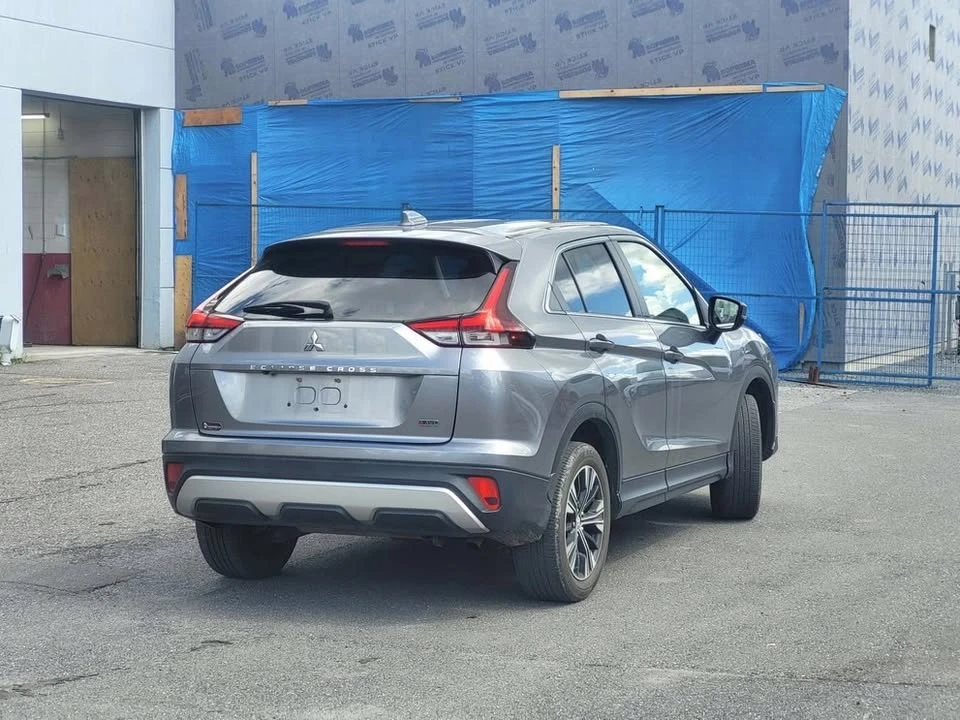 2022 Mitsubishi Eclipse Cross - Image 3 of 10