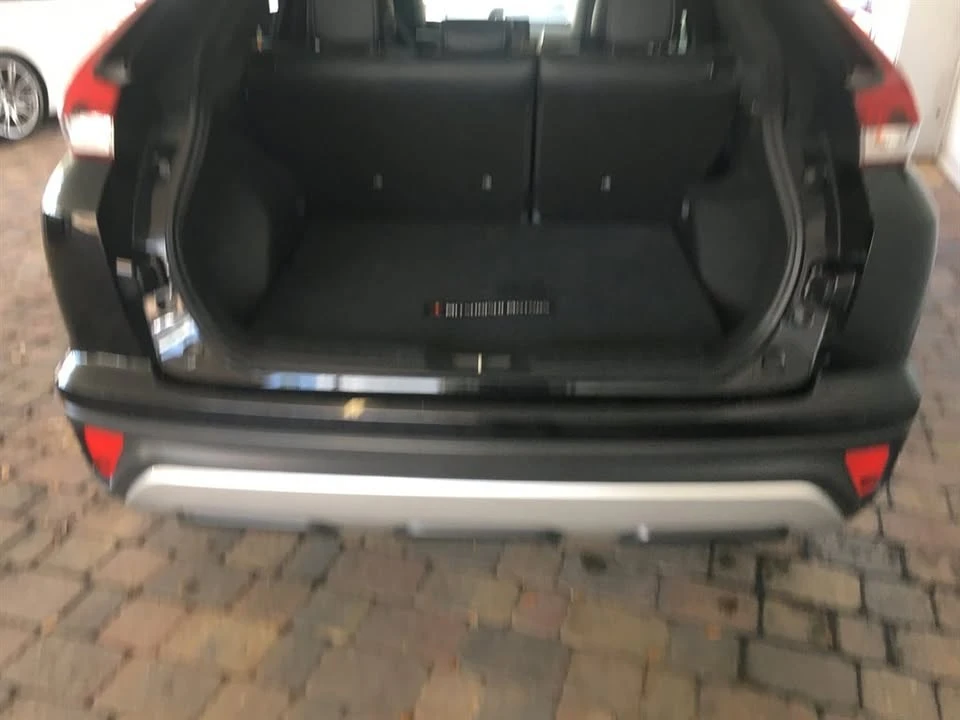 2022 Mitsubishi Eclipse Cross - Image 17 of 20