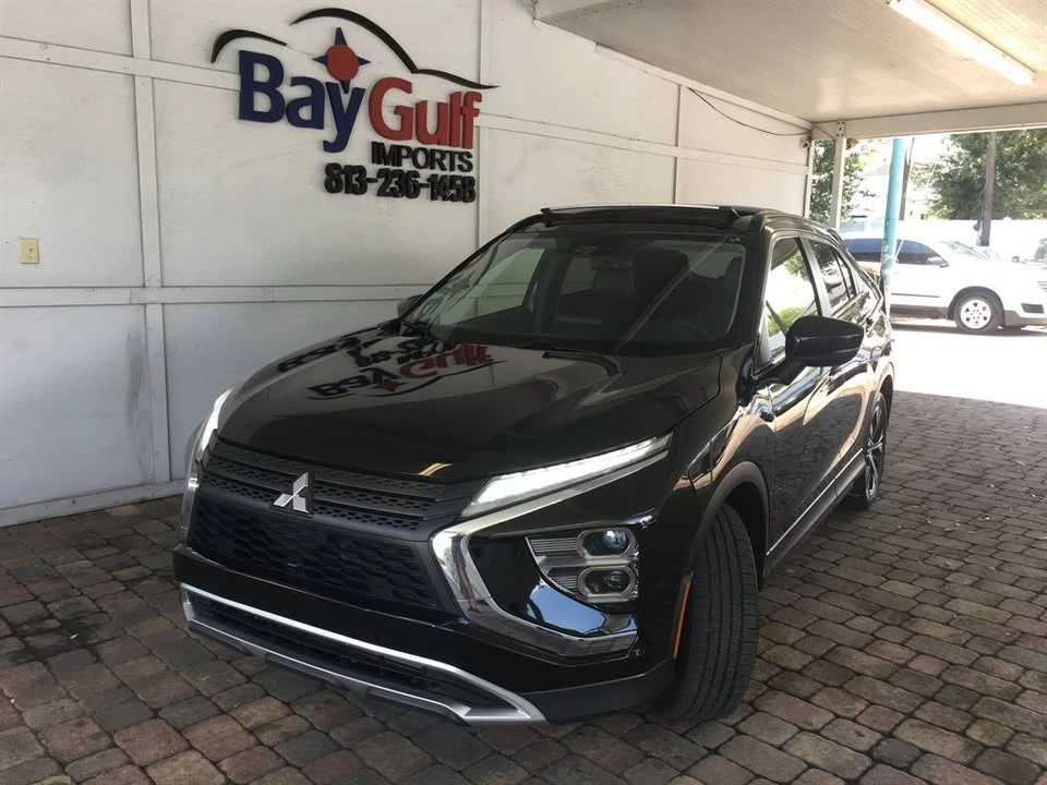 2022 Mitsubishi Eclipse Cross - Image 3 of 20