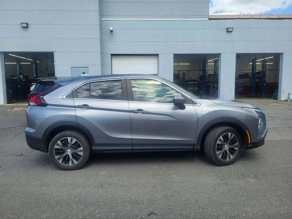 2022 Mitsubishi Eclipse Cross - Image 2 of 10