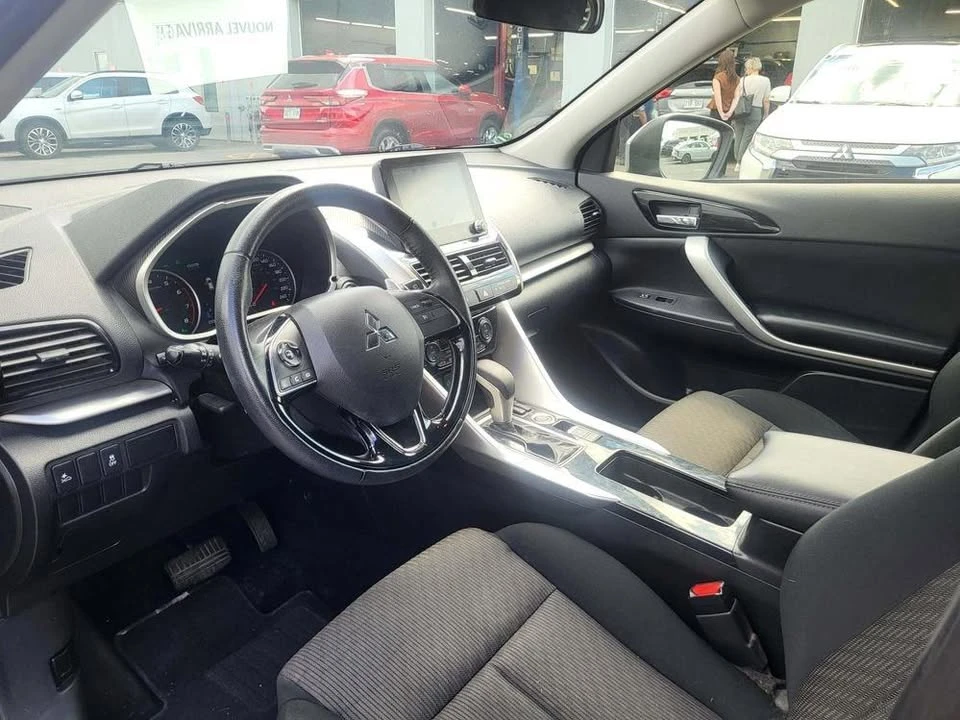 2022 Mitsubishi Eclipse Cross - Image 8 of 10