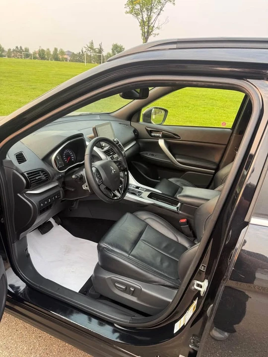 2022 Mitsubishi Eclipse Cross - Image 9 of 10