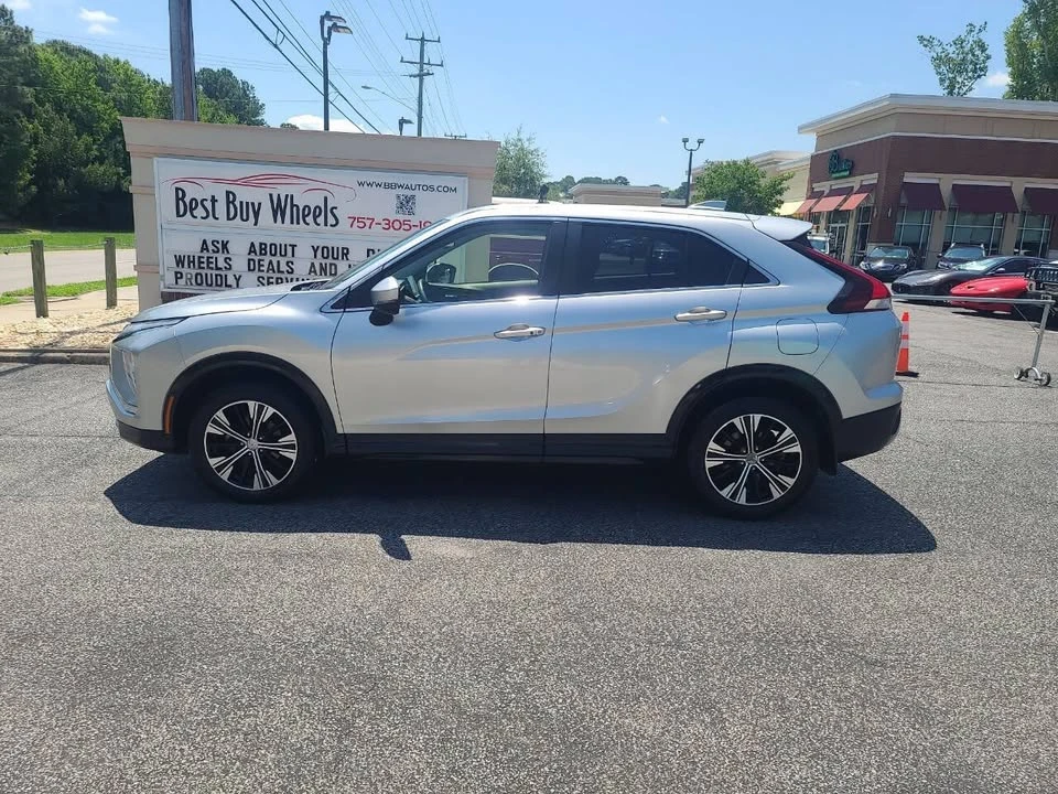 2022 Mitsubishi Eclipse Cross - Image 5 of 20