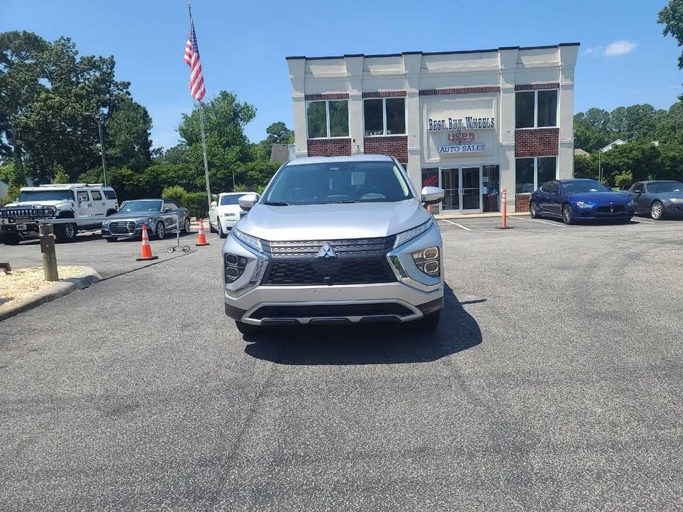 2022 Mitsubishi Eclipse Cross - Image 2 of 20