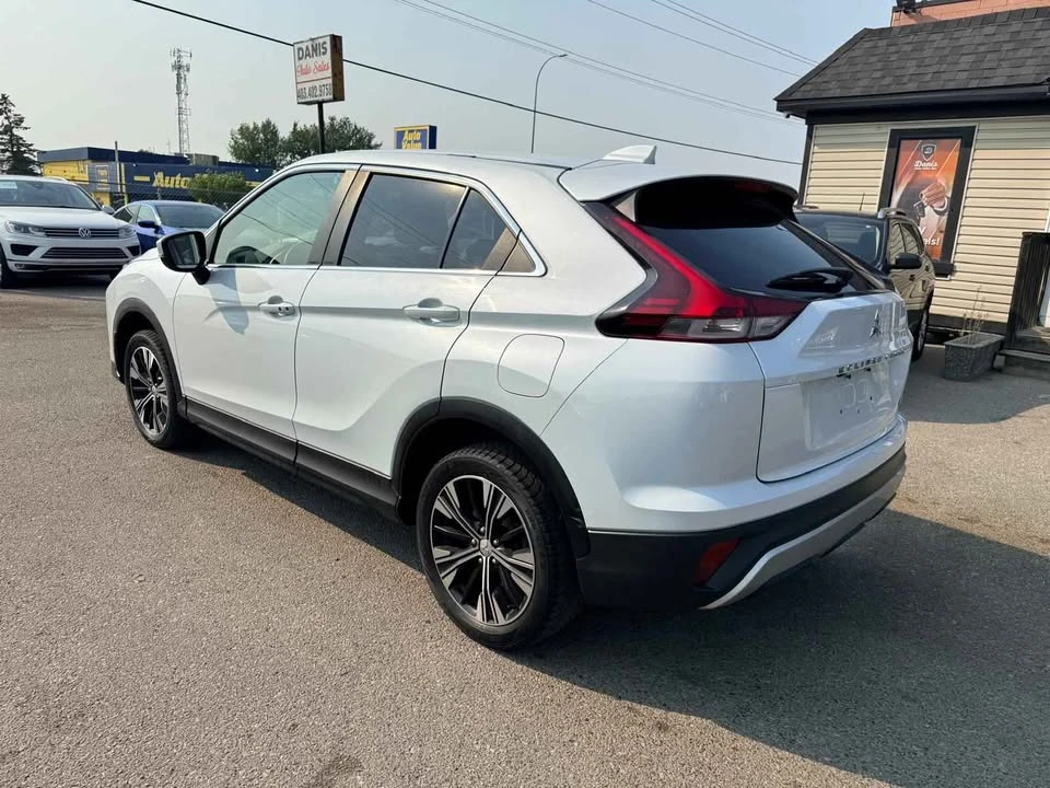 2022 Mitsubishi Eclipse Cross - Image 4 of 18