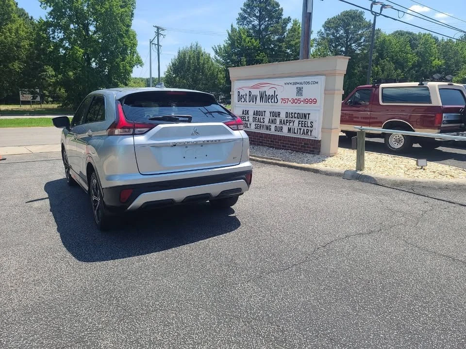 2022 Mitsubishi Eclipse Cross - Image 4 of 20