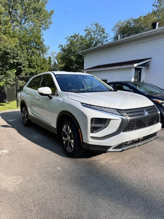 2022 Mitsubishi Eclipse Cross - Image 2 of 5