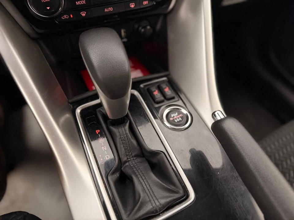 2022 Mitsubishi Eclipse Cross - Image 10 of 10