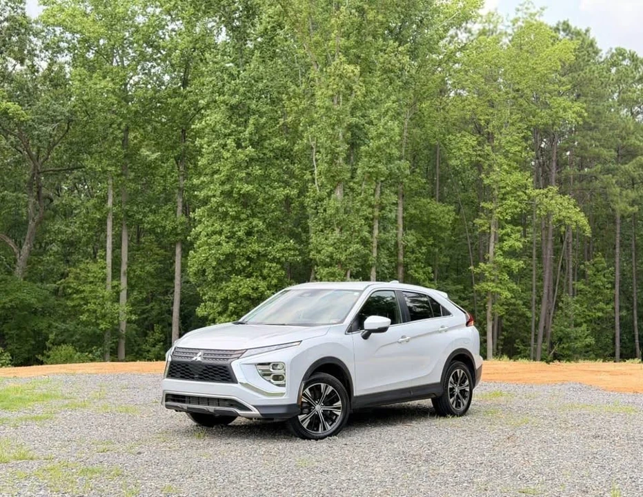 2022 Mitsubishi Eclipse Cross - Image 3 of 20