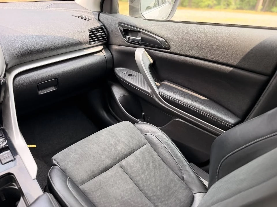 2022 Mitsubishi Eclipse Cross - Image 17 of 20