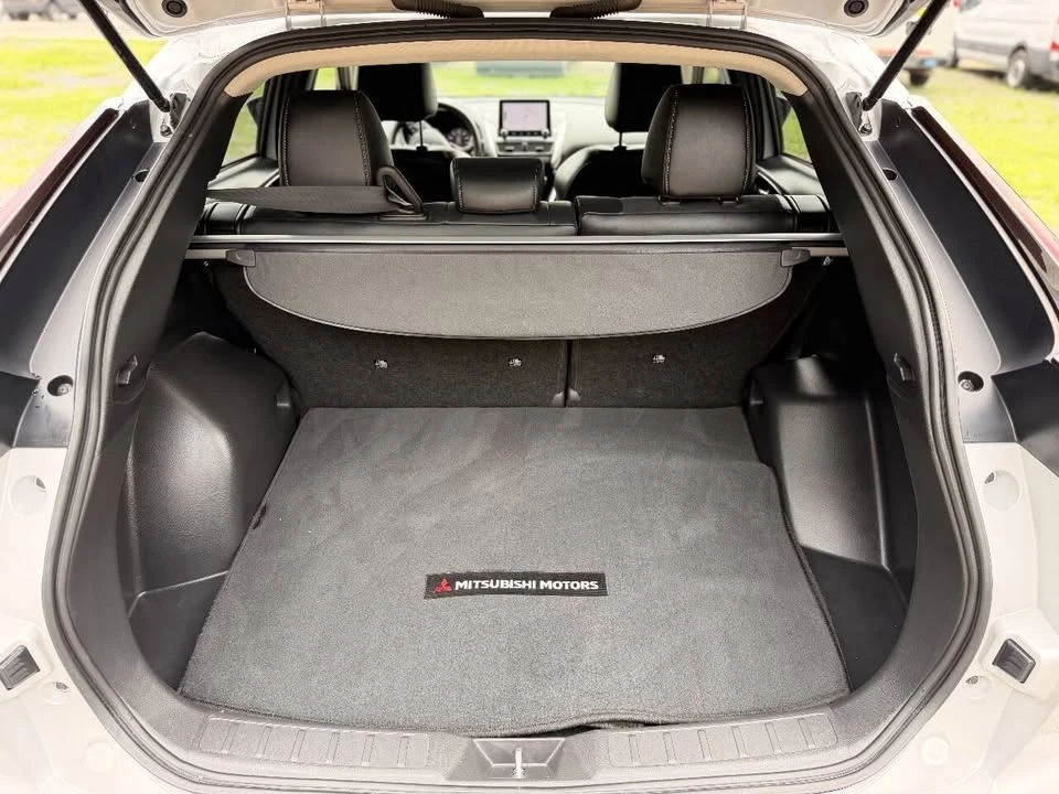 2022 Mitsubishi Eclipse Cross - Image 13 of 20