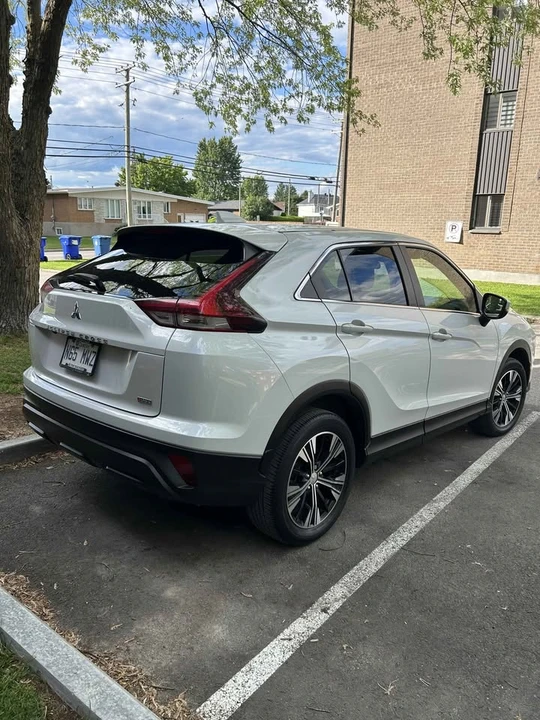 2022 Mitsubishi Eclipse Cross - Image 3 of 5